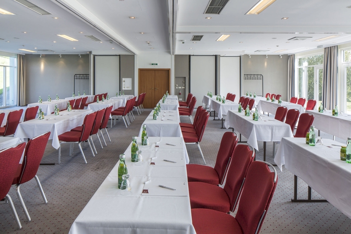 Imagen de los interiores del Hotel DoubleTree by Hilton Vienna Bosei. Foto 11