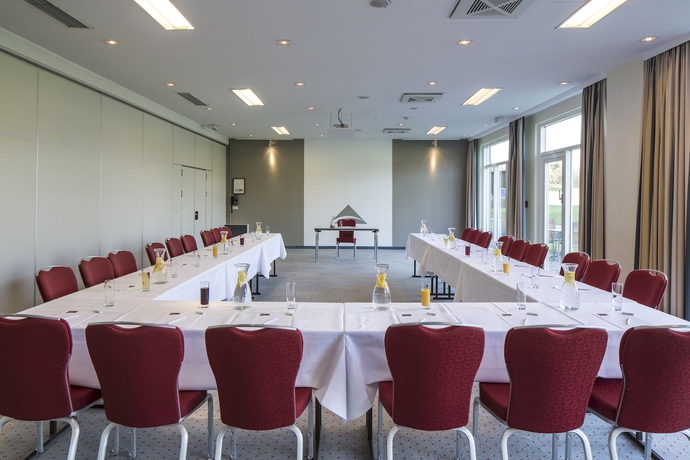 Imagen de los interiores del Hotel DoubleTree by Hilton Vienna Bosei. Foto 12
