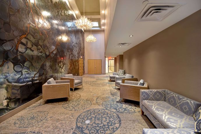 Imagen de los interiores del Hotel DoubleTree by Hilton Virginia Beach Oceanfront South. Foto 17