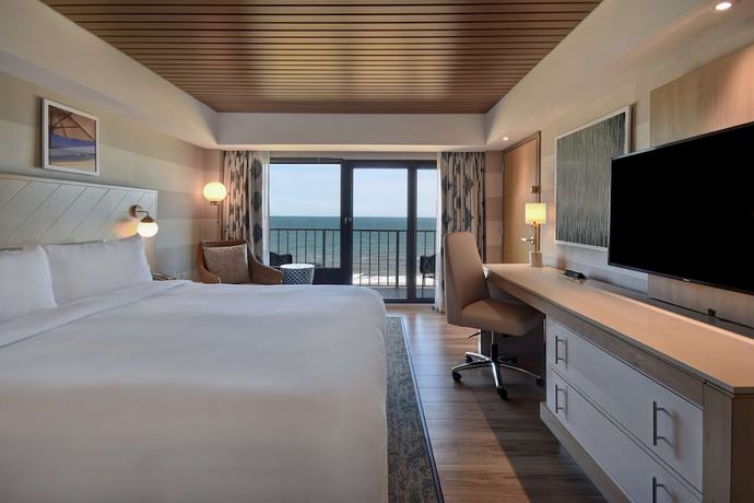 Imagen de la habitación del Hotel DoubleTree by Hilton Virginia Beach Oceanfront South. Foto 8