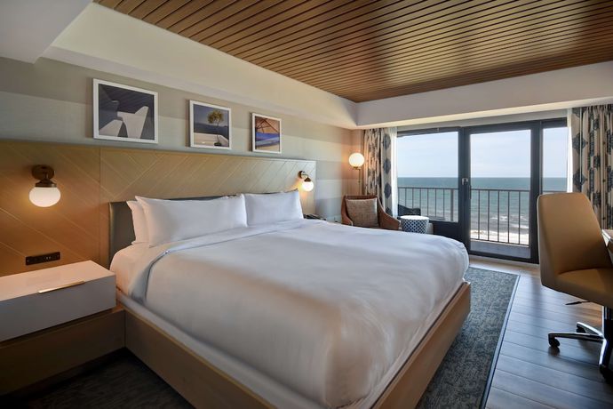 Imagen de la habitación del Hotel DoubleTree by Hilton Virginia Beach Oceanfront South. Foto 12