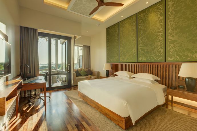 Imagen de la habitación del Hotel DoubleTree by Hilton Weerawila Rajawarna Resort. Foto 2