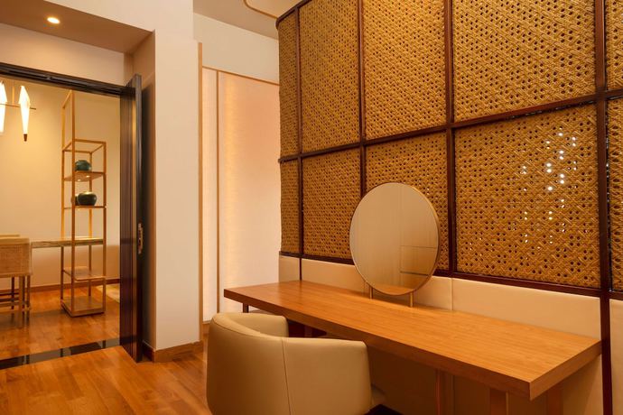 Imagen de la habitación del Hotel DoubleTree by Hilton Weerawila Rajawarna Resort. Foto 8