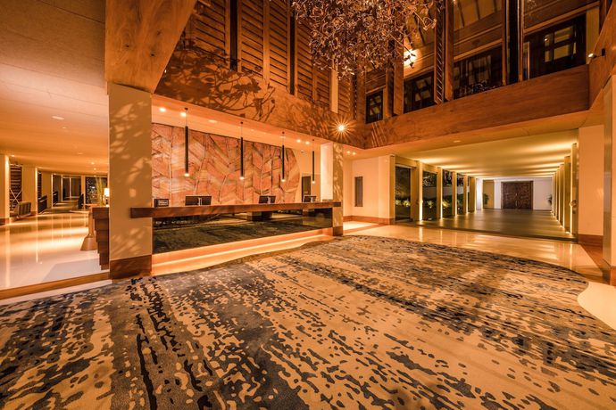 Imagen de los interiores del Hotel DoubleTree by Hilton Weerawila Rajawarna Resort. Foto 20