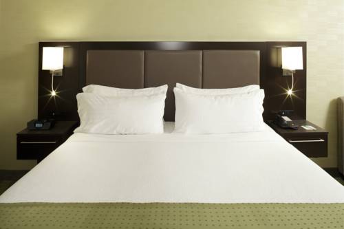 Imagen de la habitación del Hotel DoubleTree by Hilton Wilkes-Barre. Foto 6