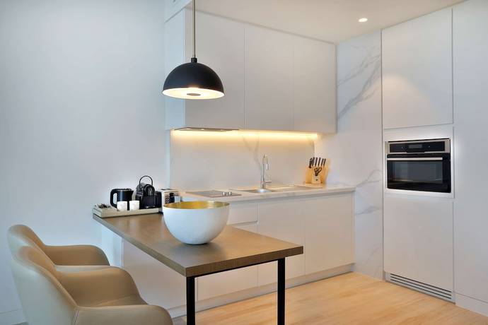 Imagen de la habitación del Hotel Doubletree By Hilton Abu Dhabi Yas Island Residences. Foto 9