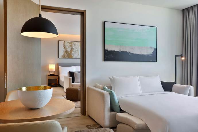 Imagen de la habitación del Hotel Doubletree By Hilton Abu Dhabi Yas Island Residences. Foto 16