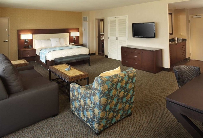 Imagen de los interiores del Hotel Doubletree By Hilton Alana - Waikiki Beach. Foto 11