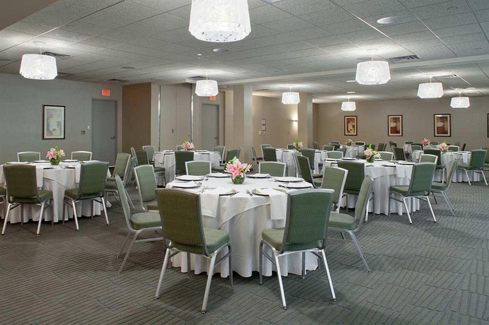 Imagen de los interiores del Hotel Doubletree By Hilton Albuquerque. Foto 10