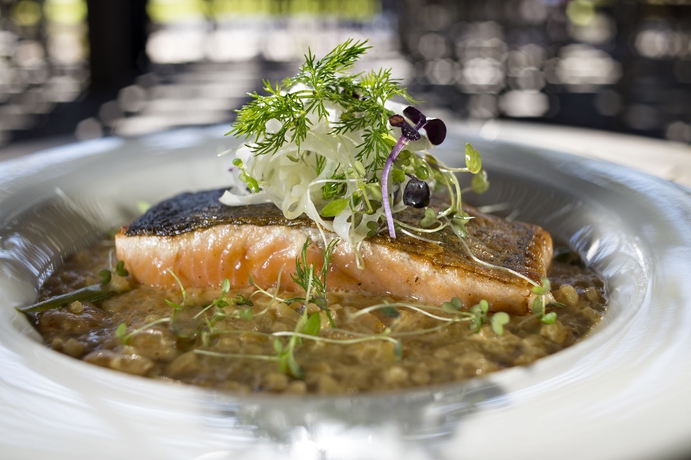 Imagen del bar/restaurante del Hotel Doubletree By Hilton Alice Springs. Foto 2