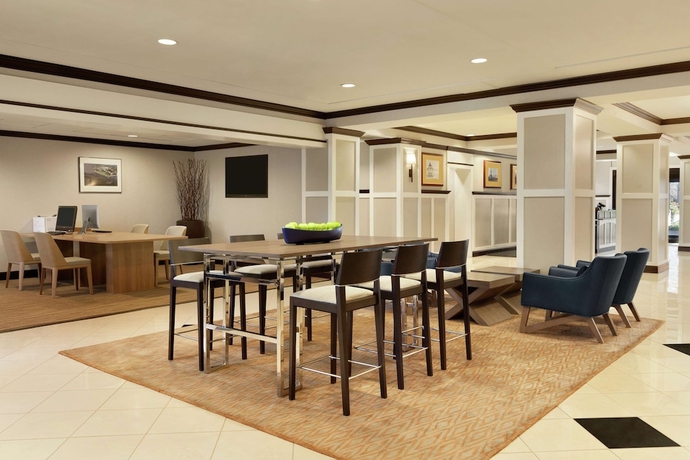 Imagen de los interiores del Hotel Doubletree By Hilton Annapolis. Foto 18