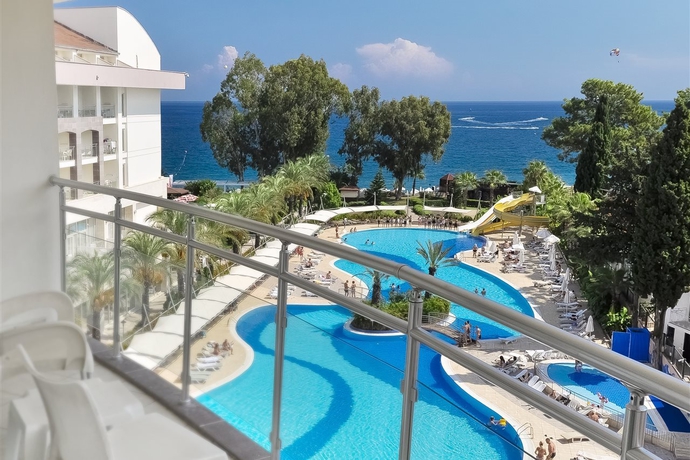 Imagen general del Hotel Doubletree By Hilton Antalya-kemer. Foto 1