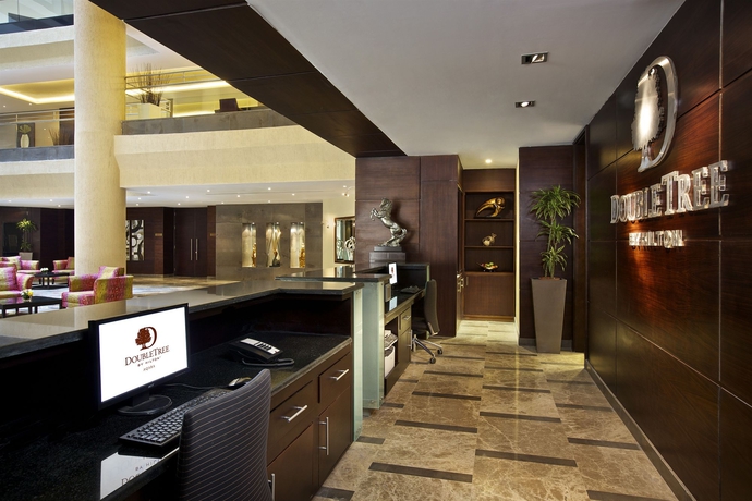 Imagen de los interiores del Hotel Doubletree By Hilton Aqaba. Foto 9