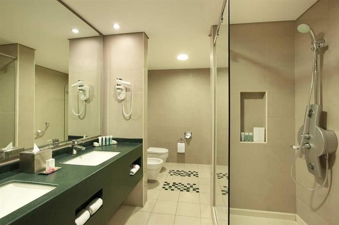 Imagen de la habitación del Hotel Doubletree By Hilton Aqaba. Foto 7