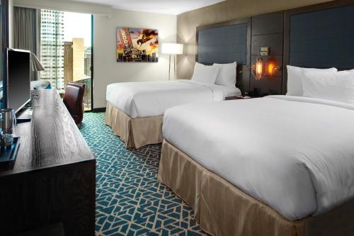 Imagen de la habitación del Hotel Doubletree By Hilton Arlington Dfw South. Foto 3