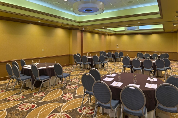 Imagen de los interiores del Hotel Doubletree By Hilton Asheville - Biltmore. Foto 7
