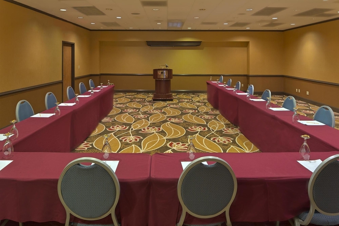 Imagen de los interiores del Hotel Doubletree By Hilton Asheville - Biltmore. Foto 10