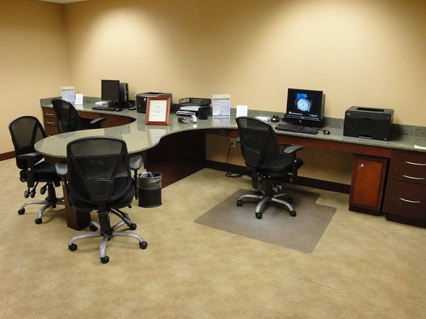 Imagen de los interiores del Hotel Doubletree By Hilton Augusta. Foto 8