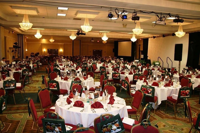 Imagen de los interiores del Hotel Doubletree By Hilton Augusta. Foto 10