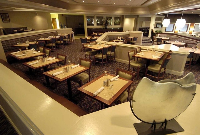 Imagen del bar/restaurante del Hotel Doubletree By Hilton Augusta. Foto 2
