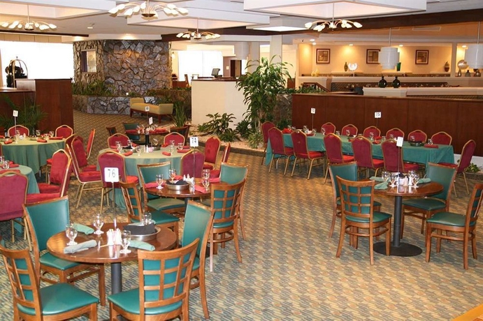 Imagen del bar/restaurante del Hotel Doubletree By Hilton Augusta. Foto 3