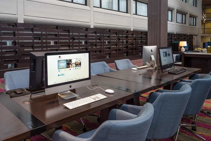 Imagen de los interiores del Hotel Doubletree By Hilton Austin Northwest Arboretum. Foto 13