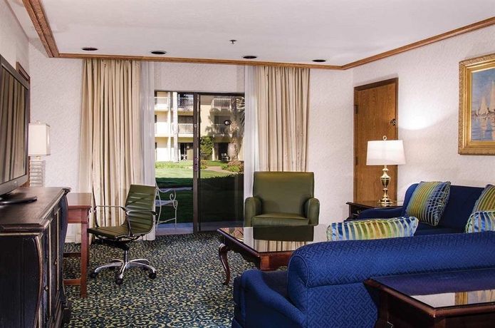 Imagen de los interiores del Hotel Doubletree By Hilton Bakersfield. Foto 9