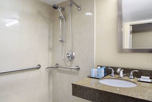Imagen de la habitación del Hotel Doubletree By Hilton Baltimore North Pikesville. Foto 4
