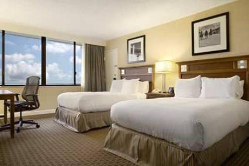 Imagen de la habitación del Hotel Doubletree By Hilton Baltimore North Pikesville. Foto 5