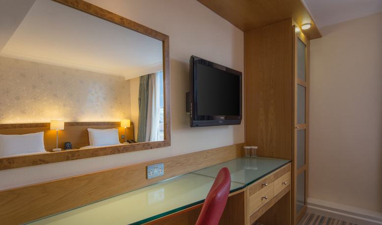 Imagen de la habitación del Hotel Doubletree By Hilton Bath. Foto 3