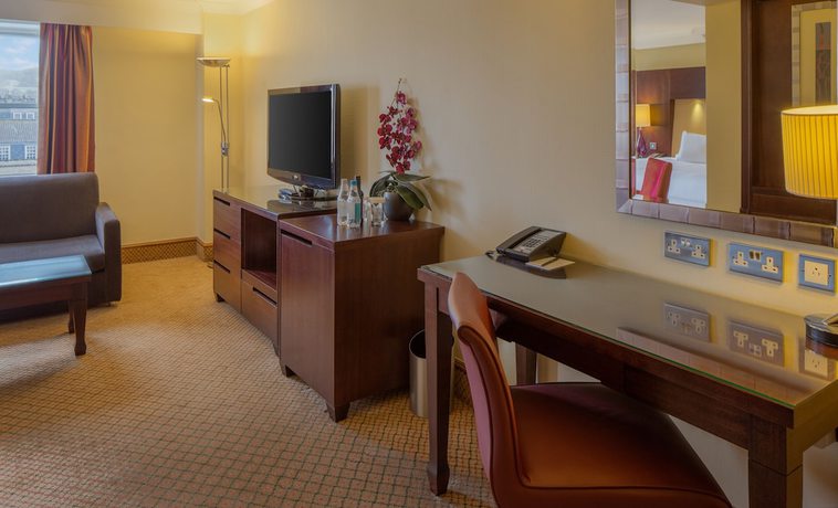 Imagen de la habitación del Hotel Doubletree By Hilton Bath. Foto 14