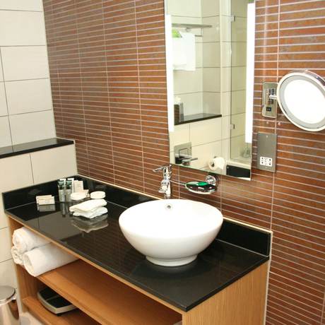 Imagen de la habitación del Hotel Doubletree By Hilton Bath. Foto 19