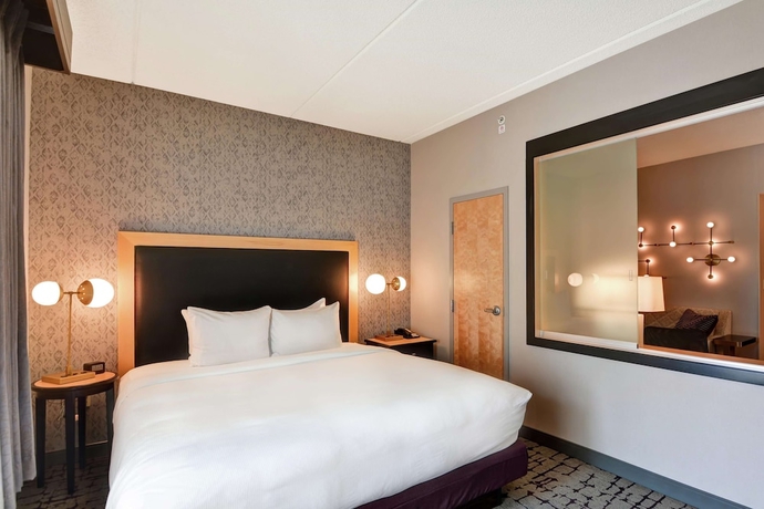Imagen de la habitación del Hotel Doubletree By Hilton Baton Rouge. Foto 2