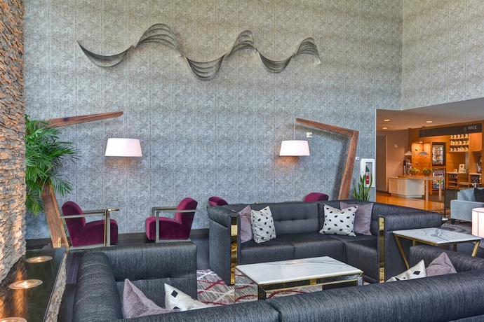 Imagen de los interiores del Hotel Doubletree By Hilton Baton Rouge. Foto 17