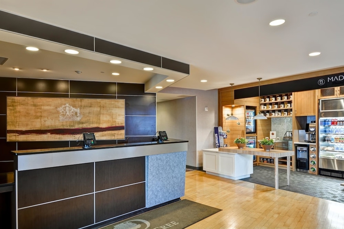 Imagen de los interiores del Hotel Doubletree By Hilton Baton Rouge. Foto 18