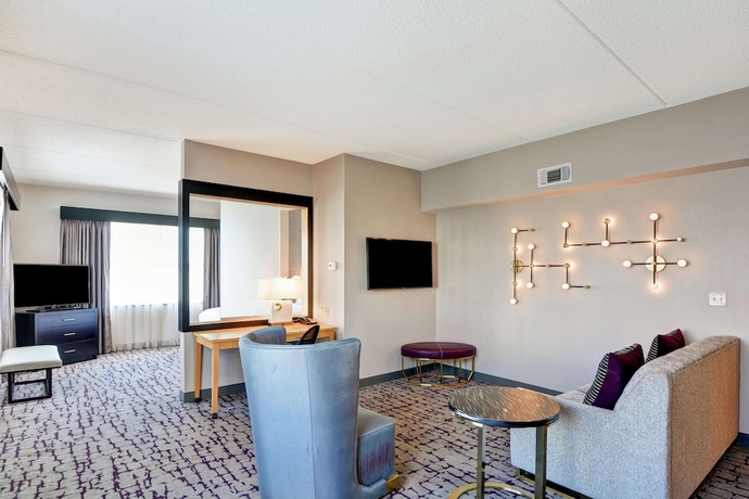 Imagen de la habitación del Hotel Doubletree By Hilton Baton Rouge. Foto 13