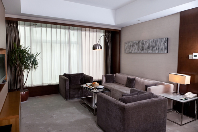 Imagen de los interiores del Hotel Doubletree By Hilton Beijing. Foto 11