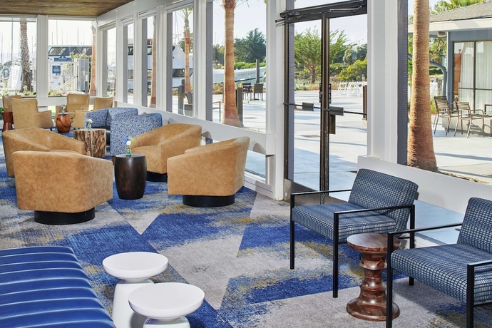 Imagen de los interiores del Hotel Doubletree By Hilton Berkeley Marina. Foto 16