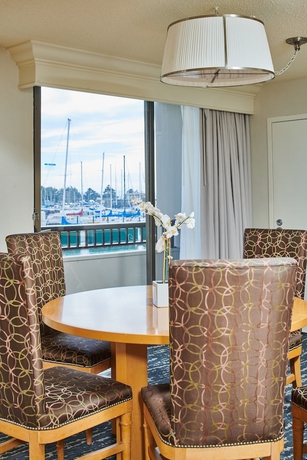 Imagen de la habitación del Hotel Doubletree By Hilton Berkeley Marina. Foto 14