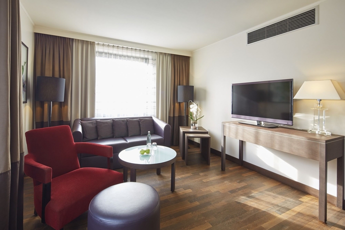 Imagen de los interiores del Hotel Doubletree By Hilton Berlin Ku'damm. Foto 12