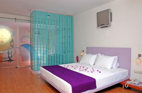 Imagen general del Hotel Doubletree By Hilton Bodrum Isil Club Resort - Ultra All Inclusive. Foto 2