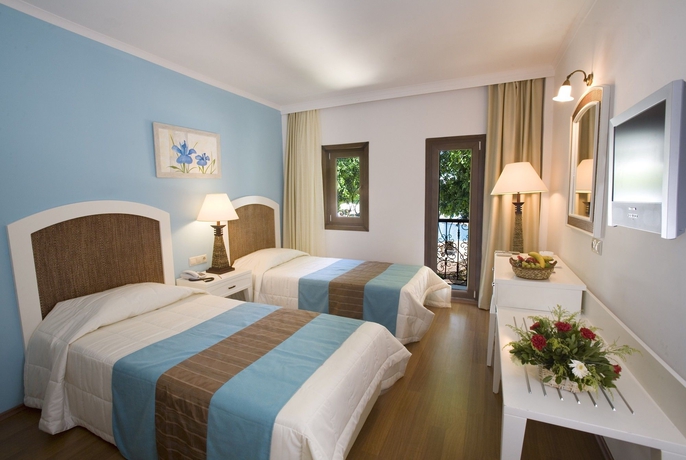 Imagen de la habitación del Hotel Doubletree By Hilton Bodrum Marina Vista. Foto 4