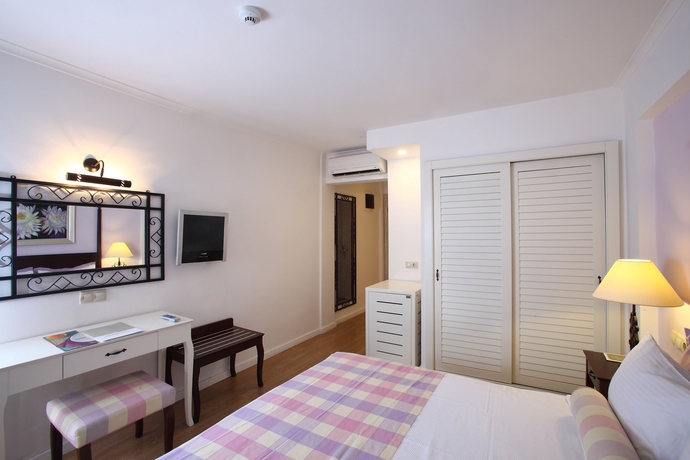 Imagen de la habitación del Hotel Doubletree By Hilton Bodrum Marina Vista. Foto 10