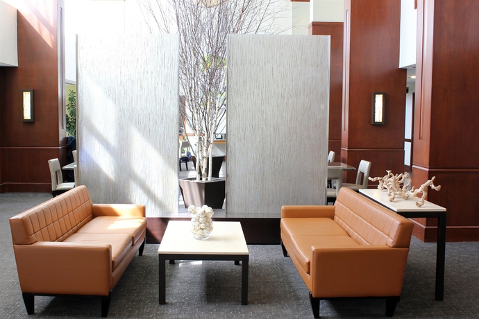 Imagen de los interiores del Hotel Doubletree By Hilton Boston Bayside. Foto 11
