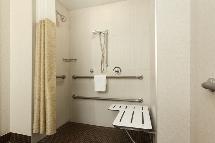 Imagen de la habitación del Hotel Doubletree By Hilton Boston Bayside. Foto 7