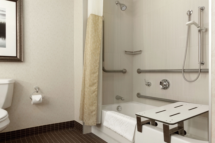 Imagen de la habitación del Hotel Doubletree By Hilton Boston Bayside. Foto 8