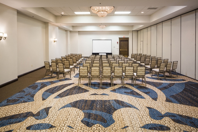 Imagen de los interiores del Hotel Doubletree By Hilton Boston - Milford. Foto 14