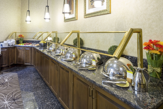 Imagen del bar/restaurante del Hotel Doubletree By Hilton Boston - Milford. Foto 4