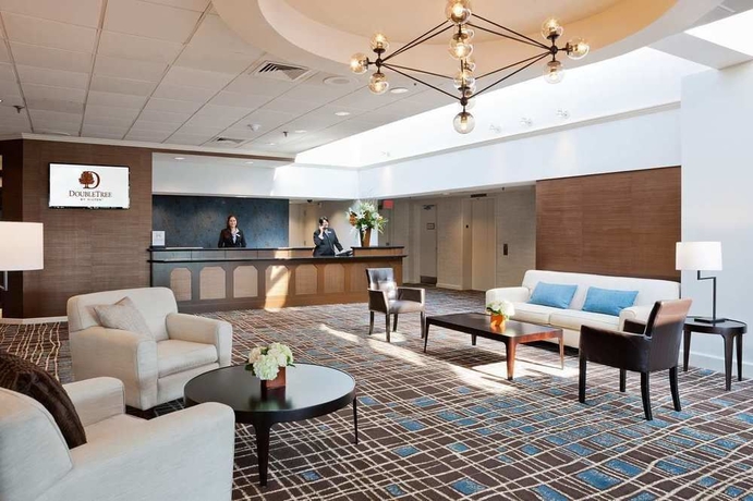Imagen de los interiores del Hotel Doubletree By Hilton Boston Westborough. Foto 7