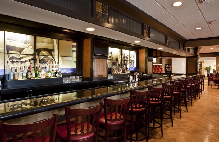 Imagen del bar/restaurante del Hotel Doubletree By Hilton Boston Westborough. Foto 3